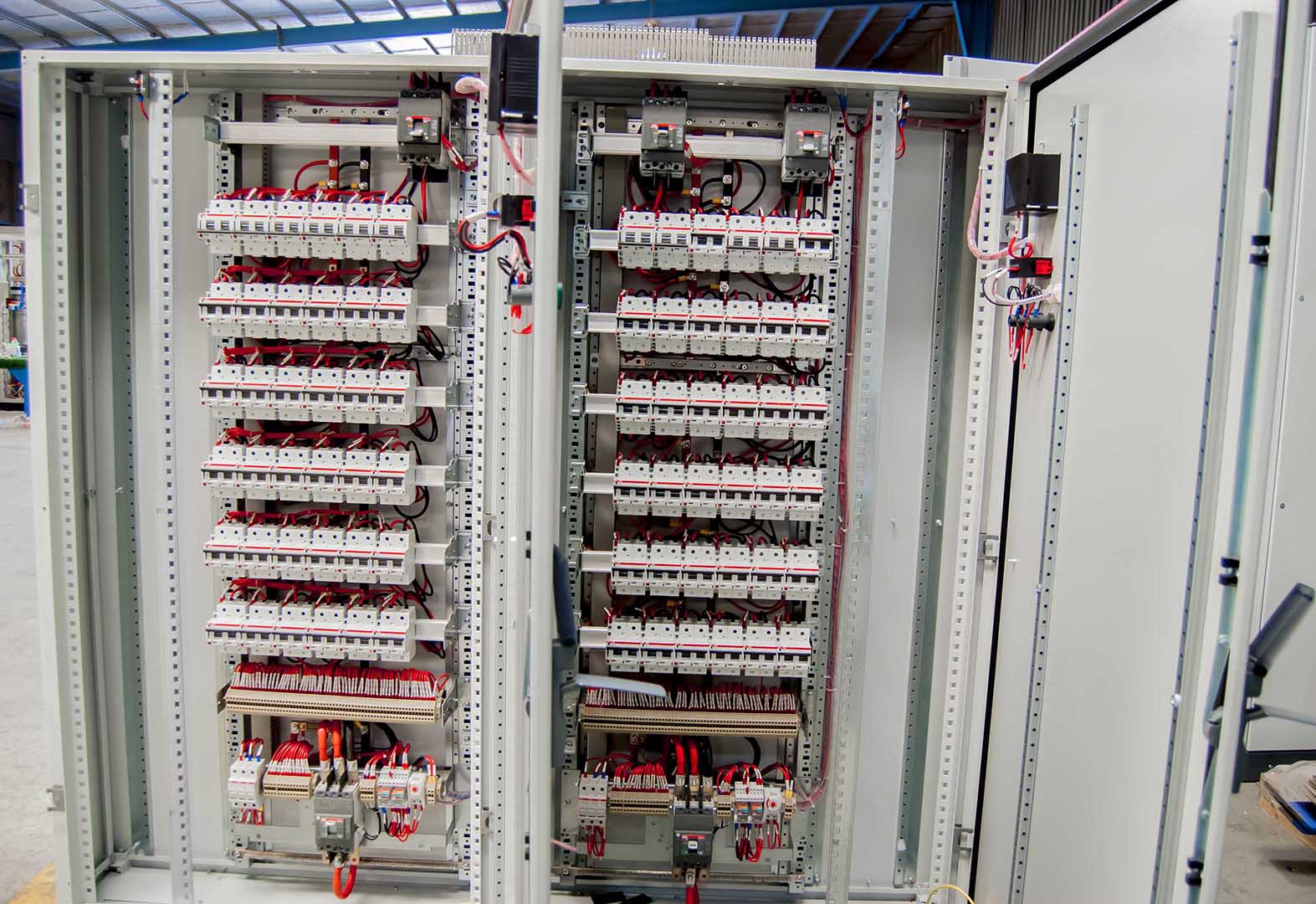 MDB Distribution Board manufactured by EAMFCO in Saudi Arabia